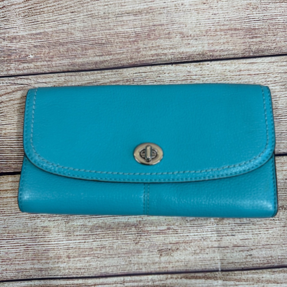 Coach Turquois Wallet